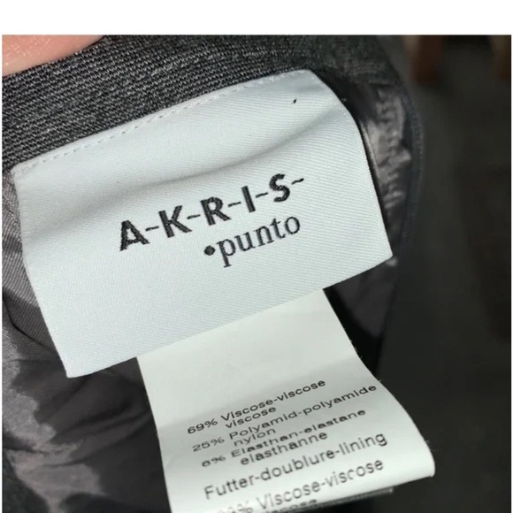 Akris Punto pocketed Gray Knee-Length Pleated Skirt - Picture 6 of 8